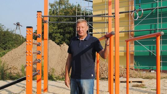 OPATÓW - jest nowe boisko i siłownia 