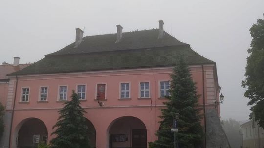 Opatowski magistrat zamknięty 16 sierpnia  