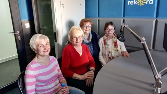 "Osiem kobiet" na scenie Etiudy