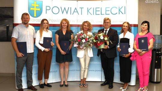 Ośmioro nauczycieli z awansem na stopień mianowanego