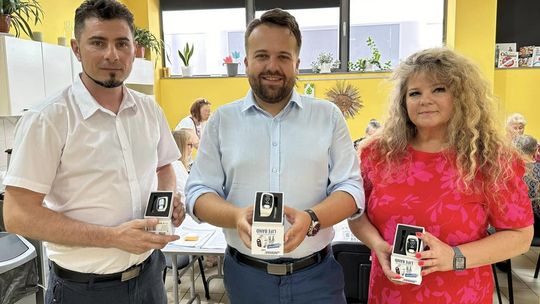Ostatni dzień naboru do programu "Opieka na odległość" - bezpłatne opaski bezpieczeństwa dla seniorów