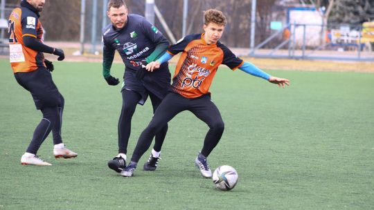 Ostatni sprawdzian pomarańczowo-czarnych na minus