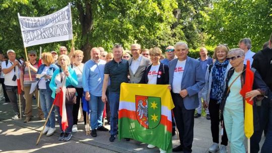 Ostrowczanie w marszu 4 czerwca  