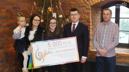 Ostrowczanka Julia Tłuczkiewicz zawojowała w "The Voice Kids"