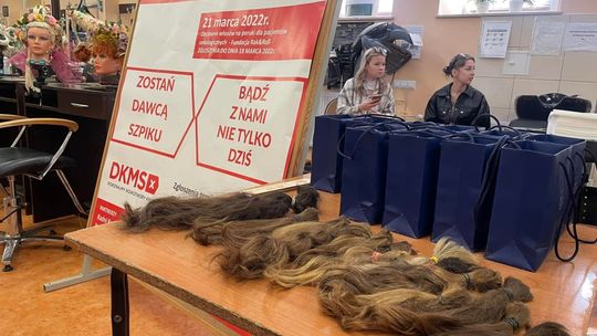 Ostrowczanki oddały włosy w akcji charytatywnej