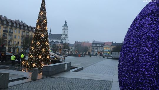 Ostrowiec stroi się na święta 
