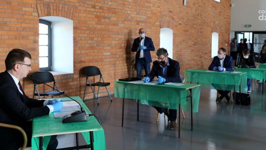 Ostrowiec Św. Dziś sesja nadzwyczajna