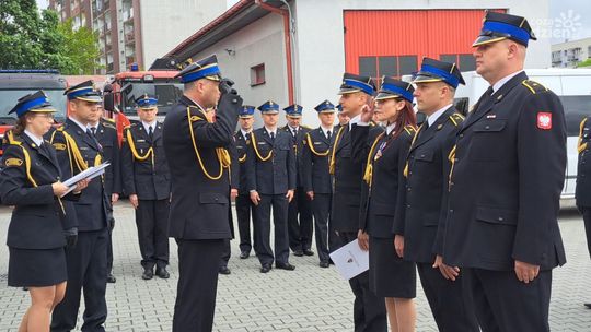 Ostrowieccy strażacy z awansami świętowali Dzień Strażaka 