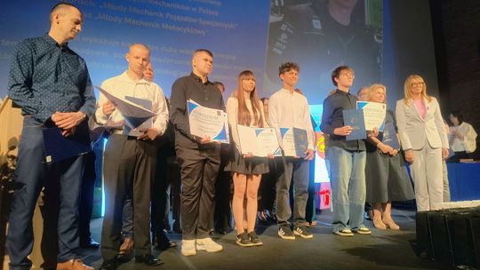 Ostrowieccy uczniowie docenieni stypendium starosty