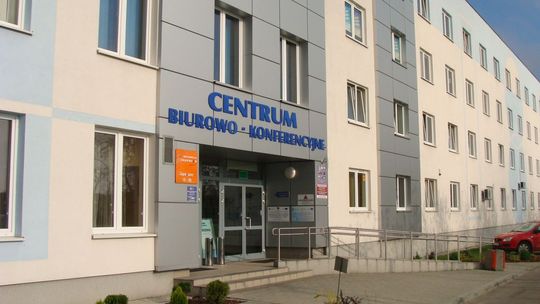 Ostrowieccy uczniowie i nauczyciele podnoszą kompetencje dzięki funduszom  europejskim