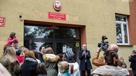 Ostrowiecka szkoła społeczna zbiera pieniądze na opłatę rachunków 