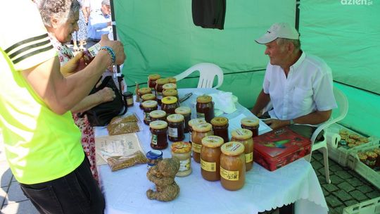 Ostrowiecki Rynek miodem płynący