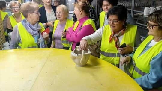 Ostrowieckie muzeum zaprasza do zwiedzania fabryki porcelany  w Ćmielowie 