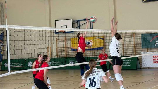 Ostrowieckie siatkarki z sukcesem w Akademickich Mistrzostwach Polski