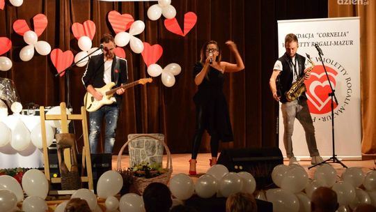 Otworzyli serca i... portfele - wyjątkowy koncert w Ćmielowie 