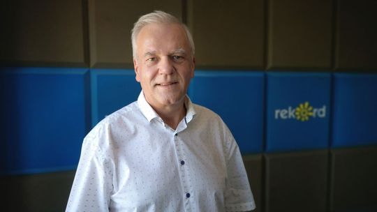 P. Węglewicz: Popołudniowe kolejki do kas potwierdzają jak dobrym pomysłem jest  tańszy bilet wstępu na baseny