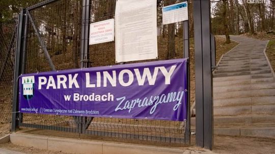 Park Linowy nad zalewem