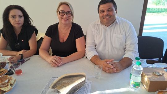 Parlamentarzyści i samorządowcy łączą siły w sprawie ochrony neolitycznych  kopalni krzemienia 