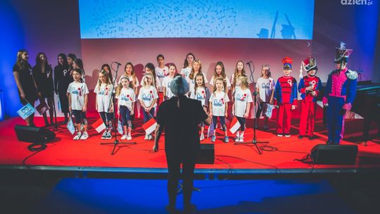 Patriotycznie w Miejskim Centrum Kultury w Ostrowcu 