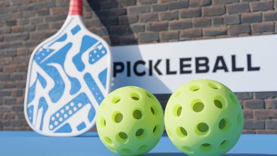 Pickleball dla Seniorów w Kielcach – darmowe zajęcia dla osób po 55. roku życia