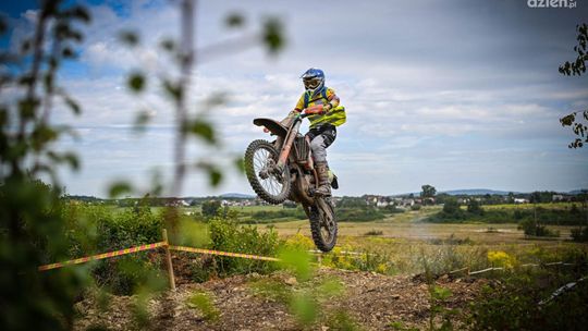 Piekoszów gospodarzem motocyklowej elity. Startują Mistrzostwa Świata Enduro Vintage 2025