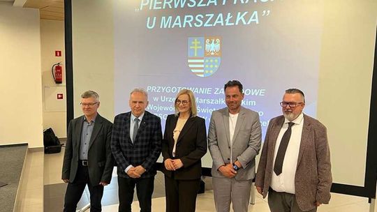 „Pierwsza Praca u Marszałka”. Nowy program ma zatrzymać młodych w regionie