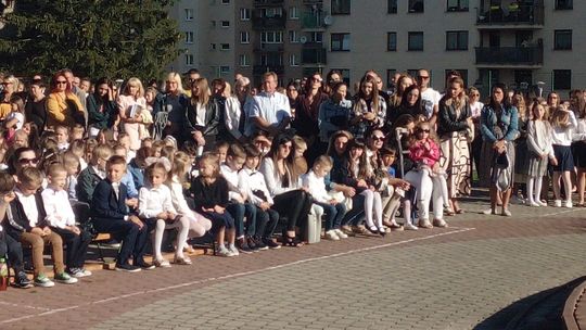 Pierwszy dzwonek na lekcje rozbrzmiał w kieleckich szkołach