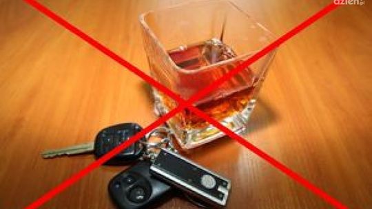 Pijany i z zakazem prowadzenia  auta wpadł w ręce policji 