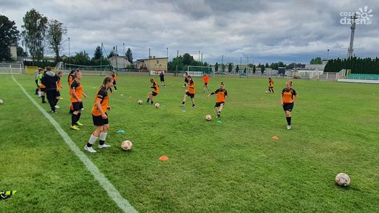 Piłkarki KSZO na drugim miejscu w III lidze