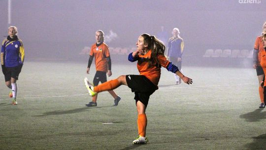 Piłkarki KSZO ostro trenują