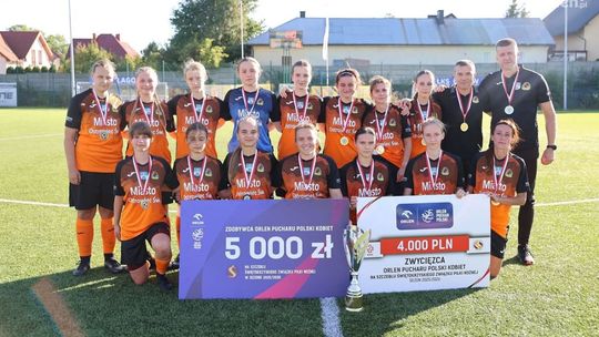 Piłkarki KSZO z Okręgowym Pucharem Polski