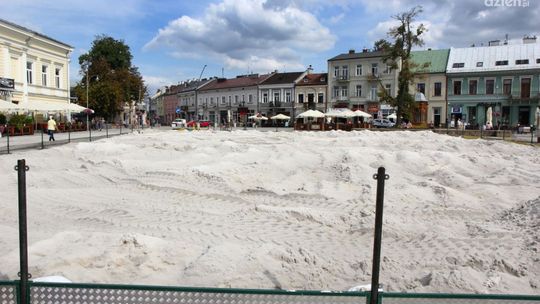Plaża na kieleckim rynku od 17 sierpnia pełna sportowych atrakcji