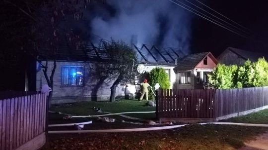 Płonął dom w Czarnej Glinie