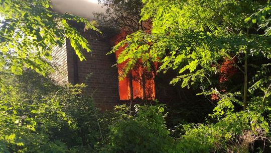 Płonął pustostan w Podgrodziu  