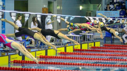 Pływacy KSZO z medalami Mistrzostw Polski