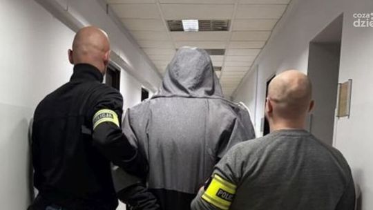 Podpalenie w bloku w Końskich – 26-latek aresztowany