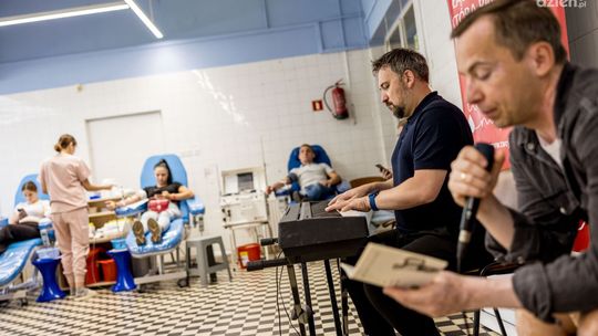 Poezja, Muzyka i Krew – niecodzienna i bezcenna akcja Fundacji Perspektywy 