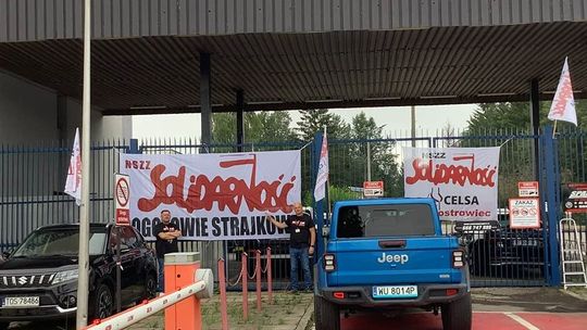 Pogotowie strajkowe zawiązali ostrowieccy hutnicy