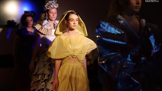 Pokaz mody w kieleckim ZDZ