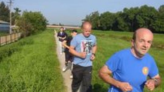 Pokonują nie tylko przeszkody w biegu ale i życiu