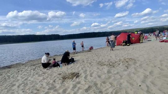 Policjanci po służbie uratowali 16-latka spod wody – dramatyczna akcja nad zalewem w Cedzynie