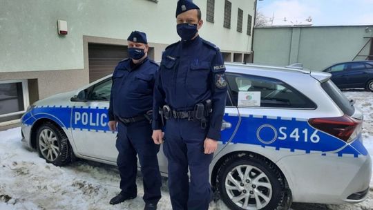 Policjanci pomogli na czas dotrzeć do szpitala