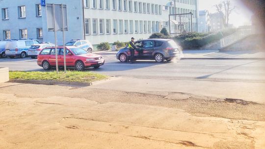 Policyjne kontrole na alei 3 Maja 