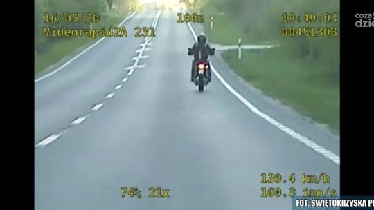 Policyjny pościg za motocyklistą