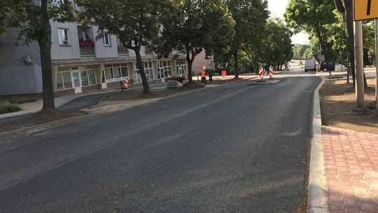 Półmetek ważnej drogowej inwestycji w Ostrowcu 