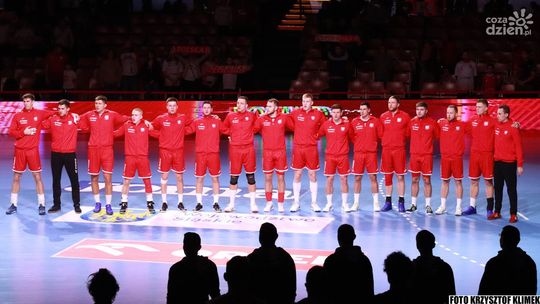 Polska kontra gigant