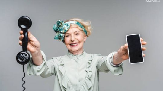 Polska telefonia komórkowa ma już 30 lat. Jak zmieniła się przez ten czas?