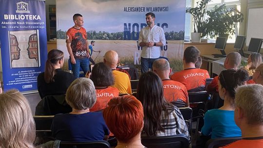 Polski mistrz nordik walkingu spotkał się z ostrowieckimi pasjonatami tej aktywności 