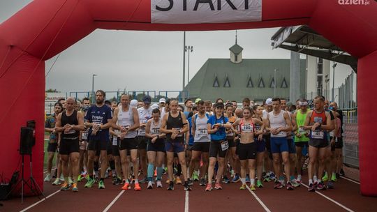 Ponad 200 zawodników wzięło udział w III Edycji Półmaratonu Buskiego