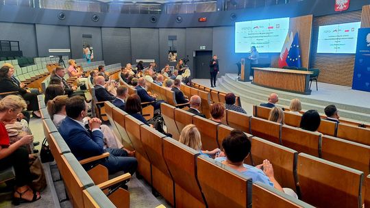 Ponad 3,1 mln zł na wsparcie seniorów w województwie świętokrzyskim. Samorządy realizują program „Korpus Wsparcia Seniorów”